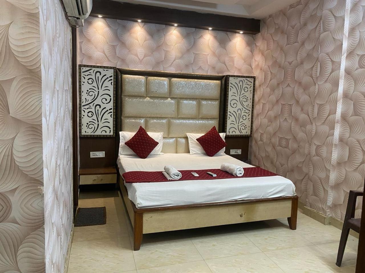 Hotel Robin Amritsar Exterior photo