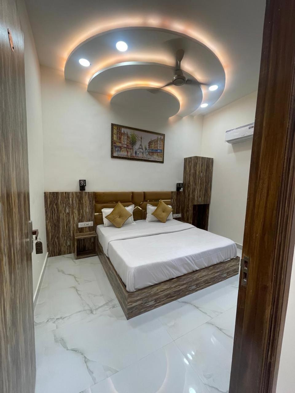 Hotel Robin Amritsar Exterior photo