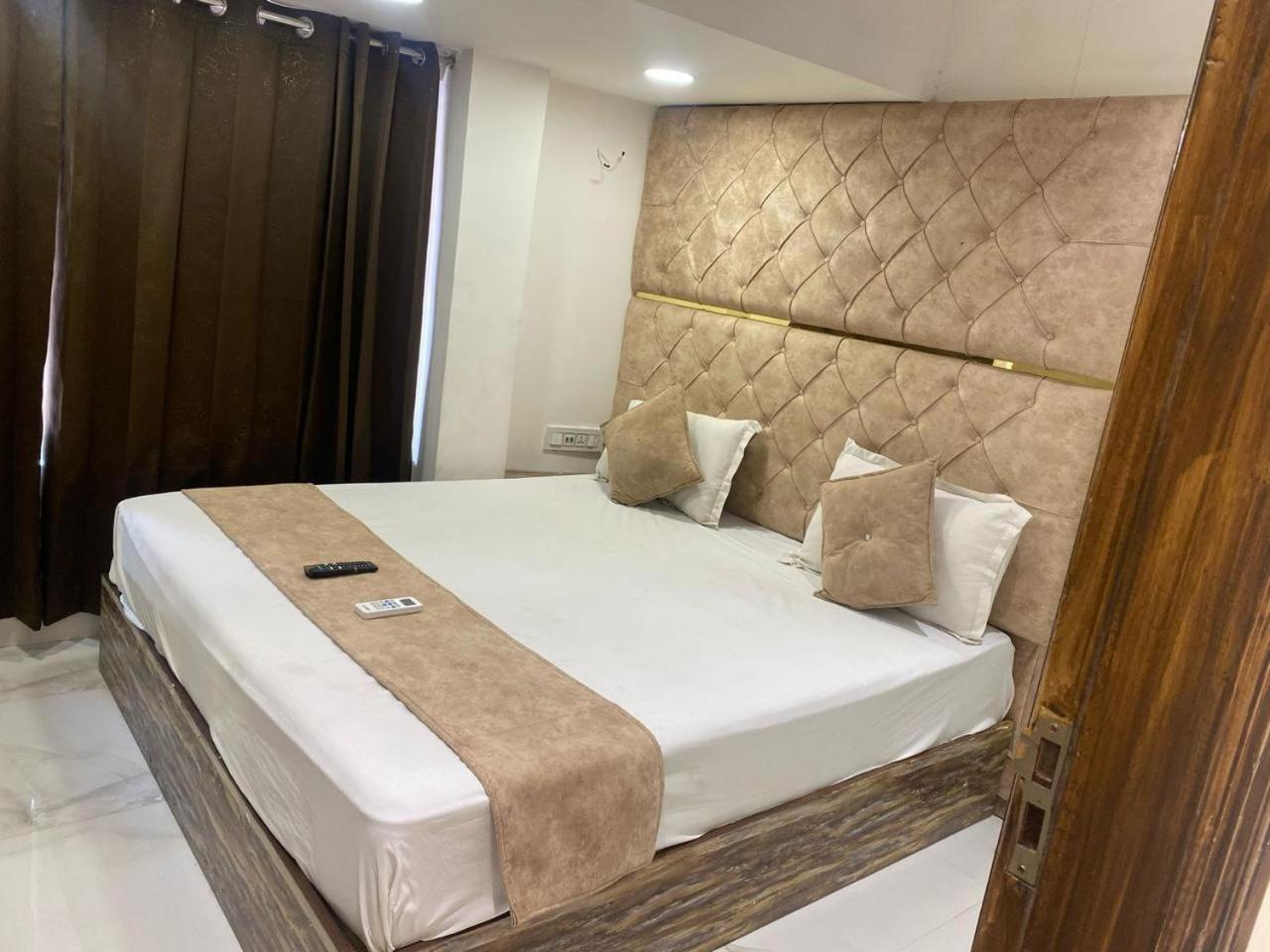 Hotel Robin Amritsar Exterior photo