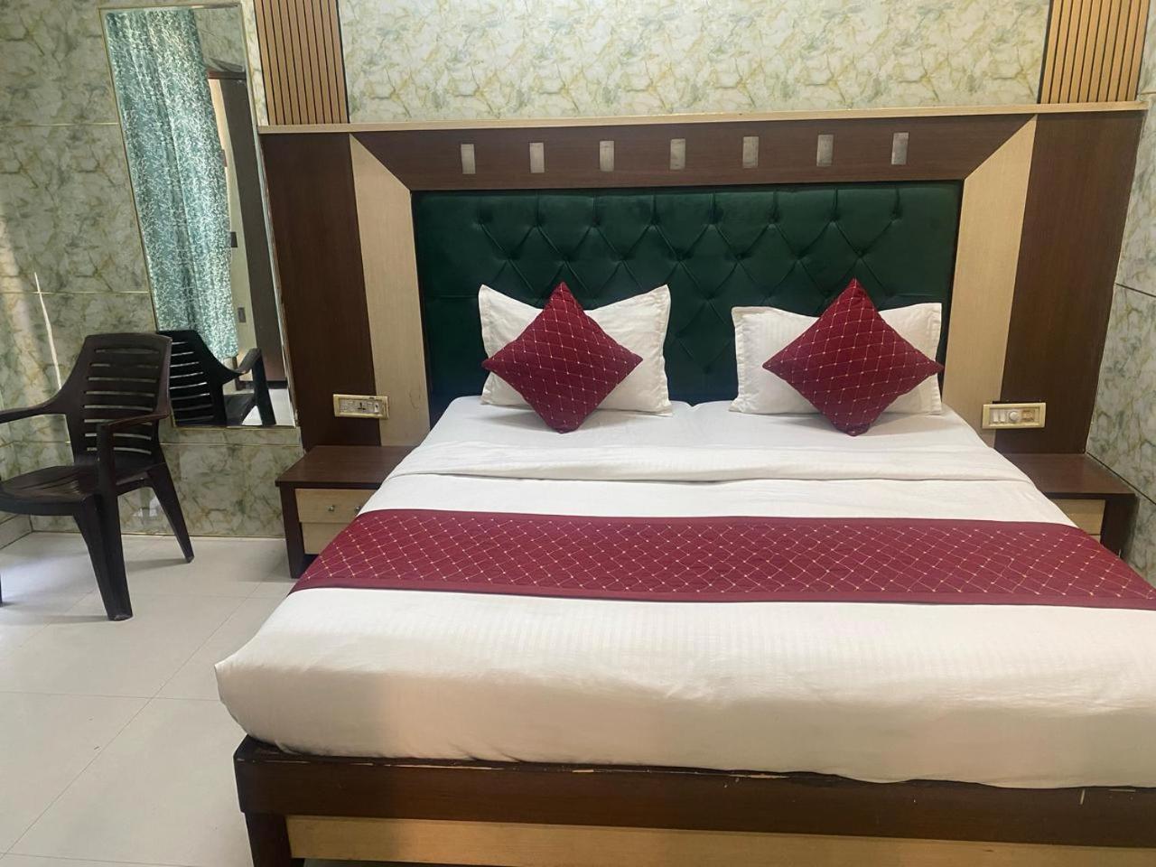 Hotel Robin Amritsar Exterior photo