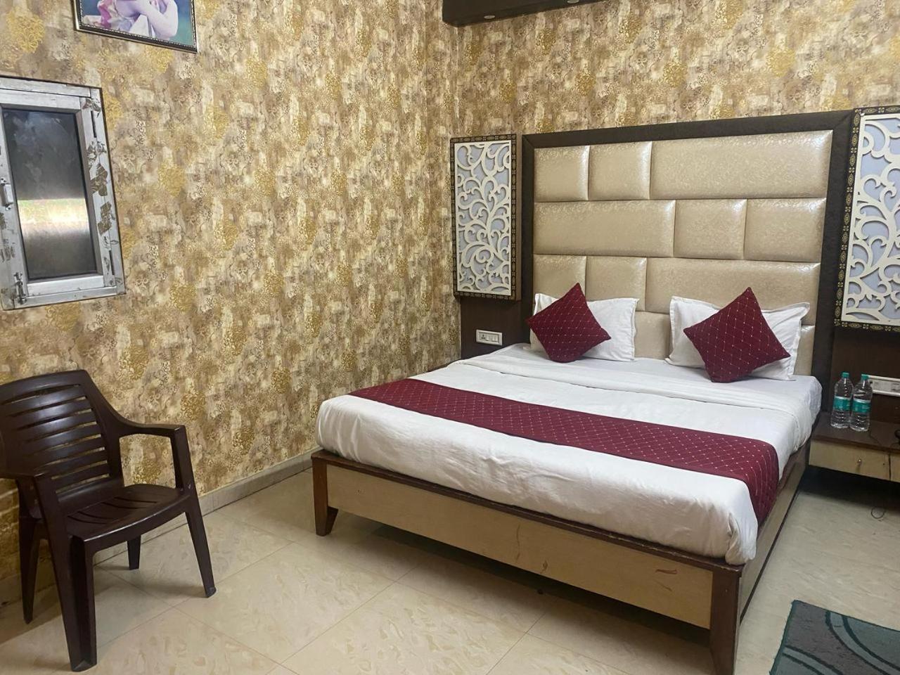 Hotel Robin Amritsar Exterior photo