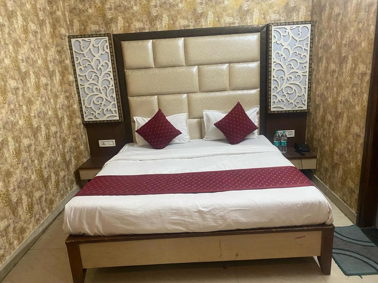 Hotel Robin Amritsar Exterior photo