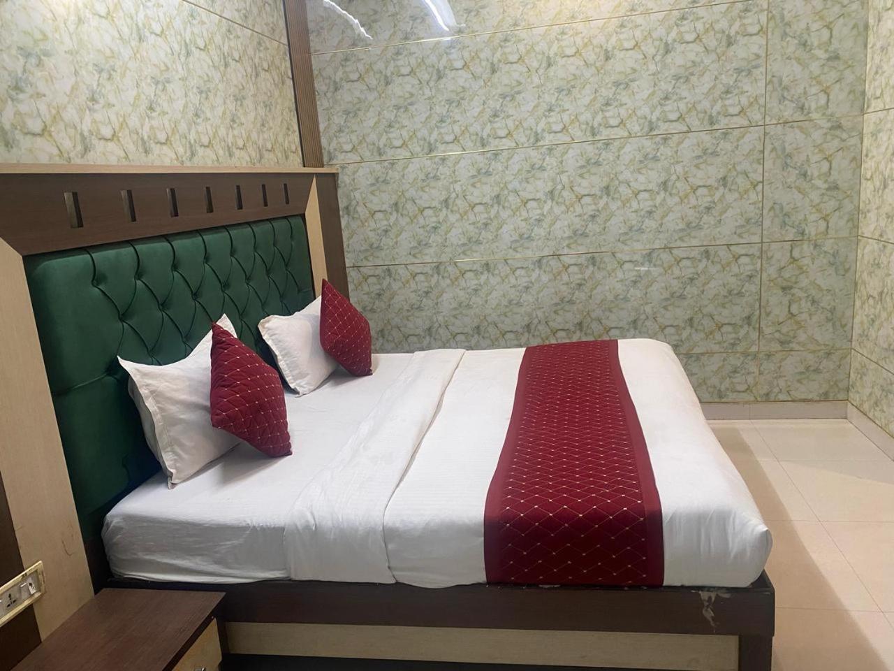 Hotel Robin Amritsar Exterior photo