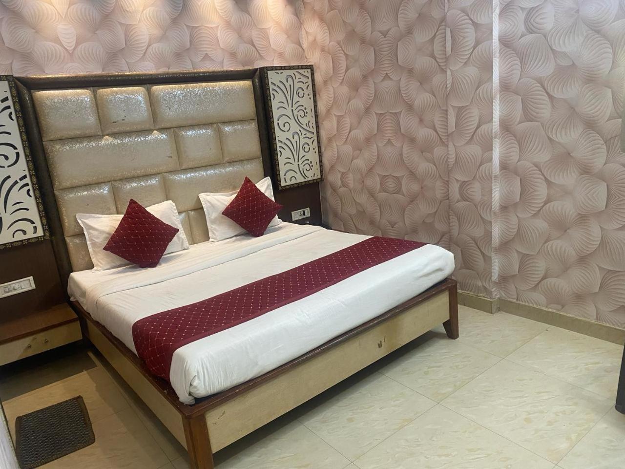 Hotel Robin Amritsar Exterior photo
