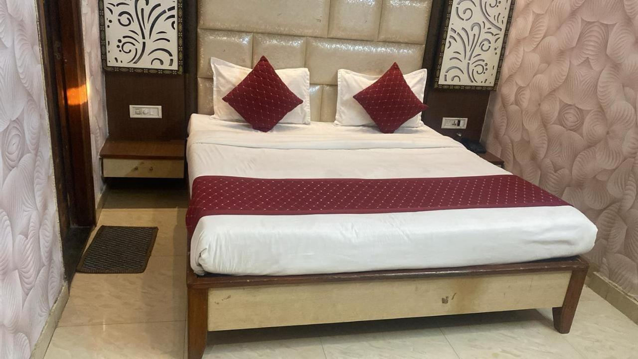 Hotel Robin Amritsar Exterior photo